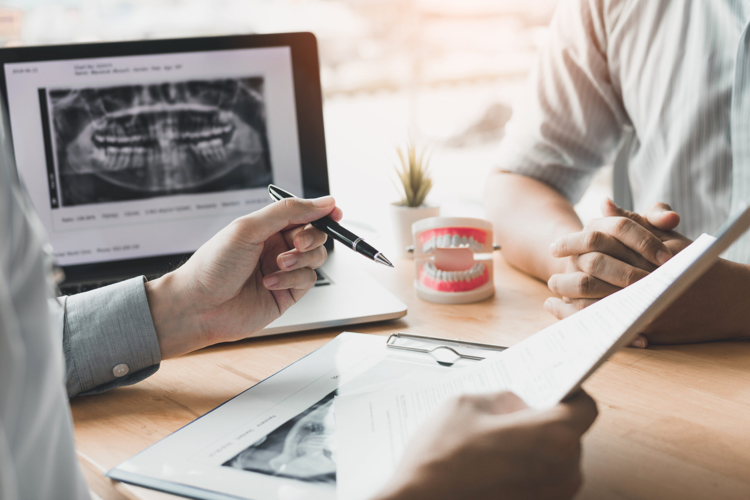 Crown vs. Veneer: Key Differences and How to Choose